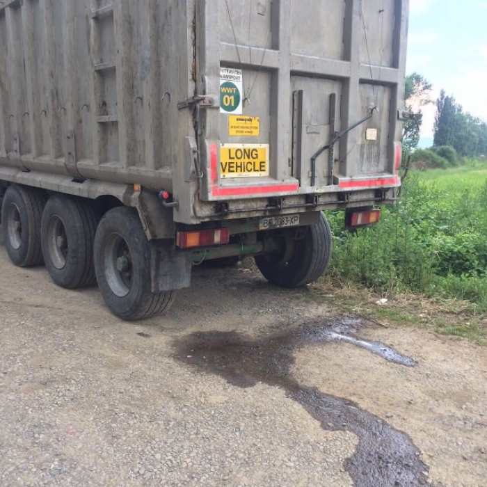 На Закарпатті затримали «нелегальну» львівську вантажівку зі сміттям – Геннадій Москаль 