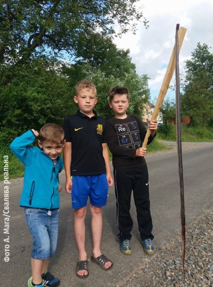 "Змій Горинич" добряче перелякав юних мешканців закарпатської Сваляви