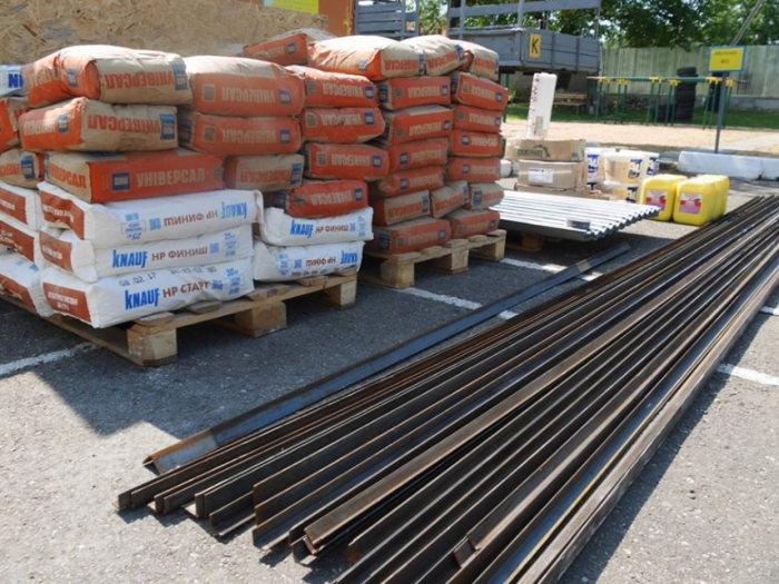 Міська влада підтримала дислоковану в Ужгороді частину Нацгвардії будматеріалами та інструментами