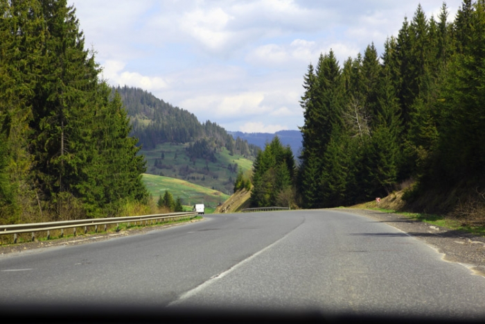 Закарпатська митниця: на будівництво доріг перераховано 45,5 млн грн