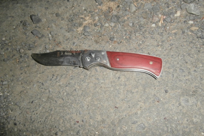 Через особисту неприязнь жителька Берегова загнала ніж у спину чоловіка