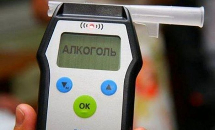 Екстремальні катання трьох п'яних скутеристів без документів закінчилися у поліції