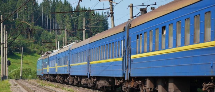 Поміж залізничних рейок на перевалі у Карпатах знайшли артснаряд часів Другої світової