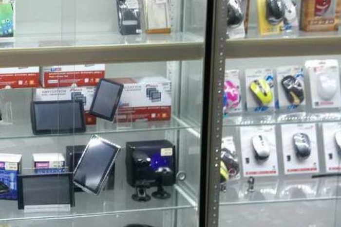 Жінка-"кредитниця" викрала телефон з крамниці на Закарпатті