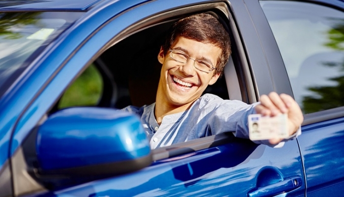 Закарпатцям слід готуватися до зміни водійських прав для поїздок в Європу