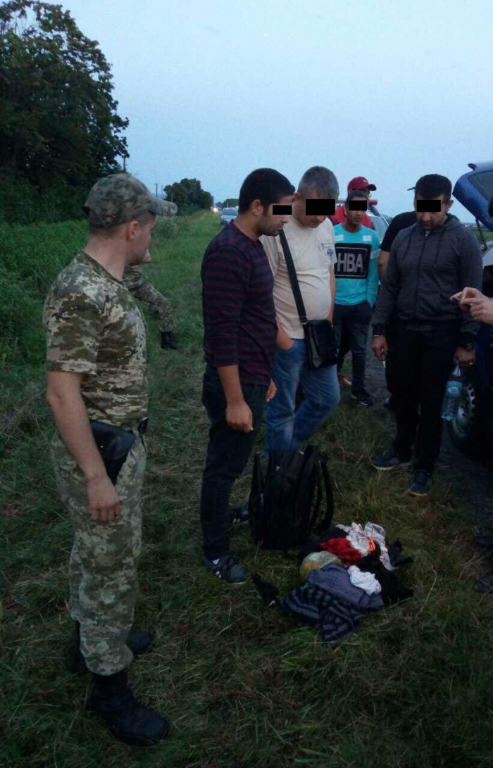 П'ятеро індусів до Євросоюзу із Закарпатя не дійшли: "спалилися" разом з провідником