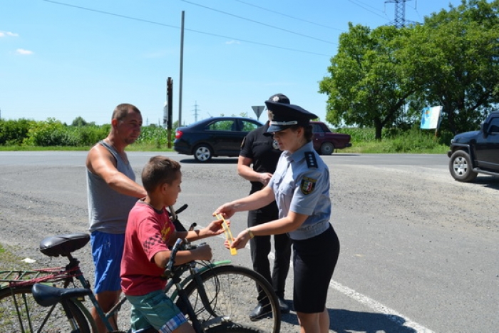 Дітям - канікули, а закарпатській поліції - посилена увага

