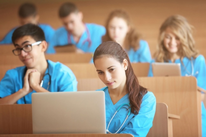 Чому інтерни УжНУ не склали міжнародних медичних тестів