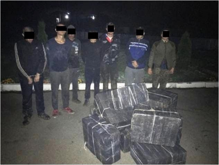 Шістьох контрабандистів та 6,5 тис. пачок цигарок затримано на Закарпатті