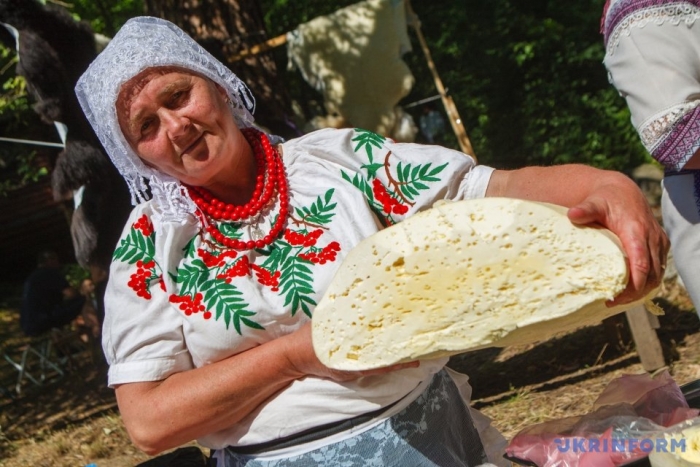 Рахівщина зустрічатиме вівчарів з полонин та запрошує на "Гуцульську бриндзю"