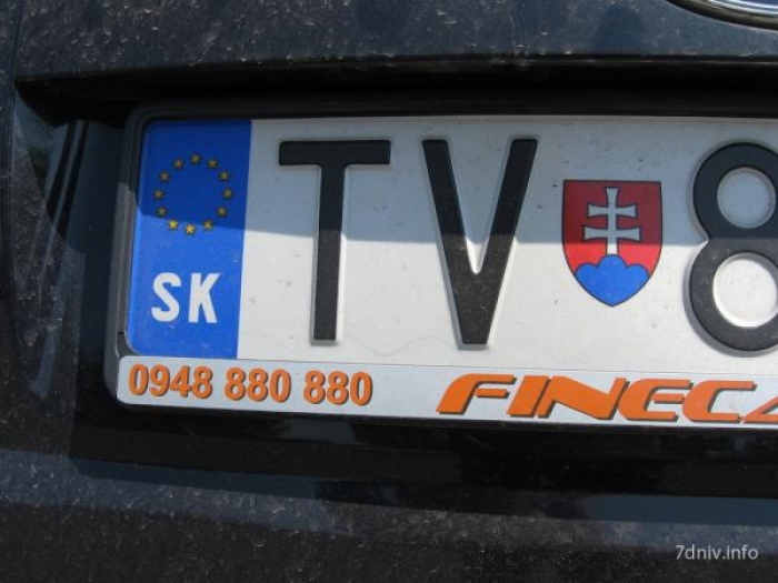 Чи будуть масово штрафувати власників авто на іноземних "бляхах"