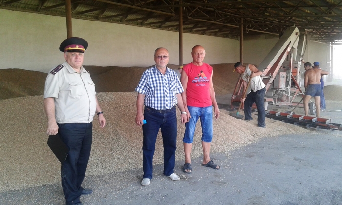 Закарпатські рятувальники дбають про безпеку місць зберігання нового врожаю