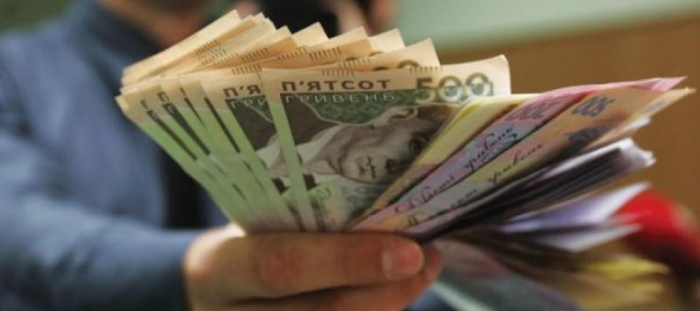 "Ремонтний шахрай": 22-річний ужгородець виманив у чоловіка 7 тисяч гривень