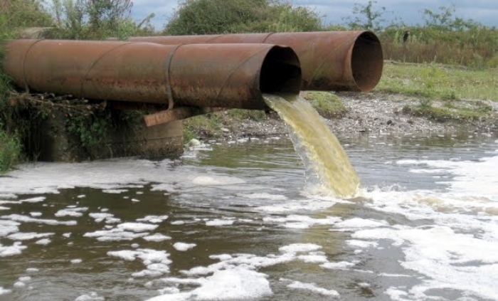 Чому стічні води Рахова забруднюють Тису?