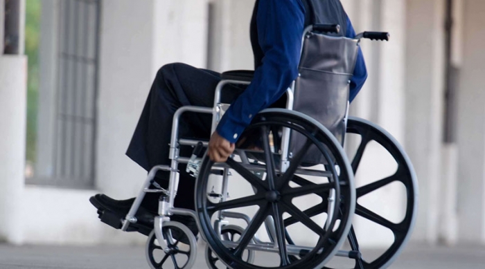 Чи доступний Ужгород людині на візку, випробовує український спортсмен з інвалідністю