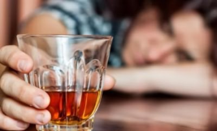 Горе-матір на Великоберезнянщині "дитячі" гроші витрачала на алкоголь