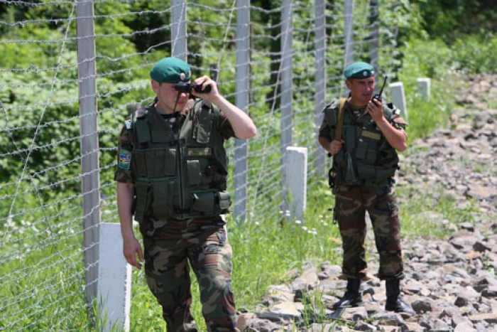 На Закарпатті шукають порушників кордону, які покинули свій контрабандний крам