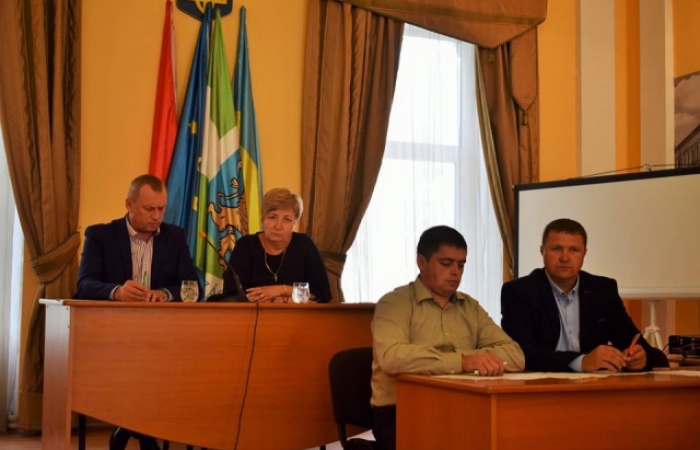 Берегівські міська та районна ради закликали Президента ветувати Закон про освіту