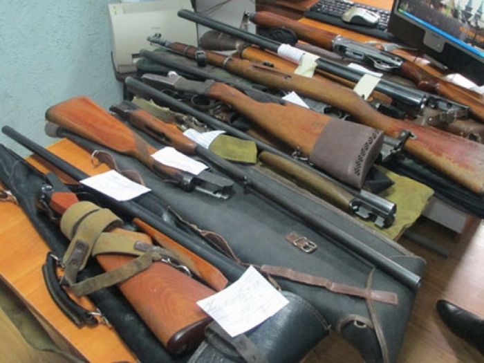 Громадяни! Щоб не втрапити на нари, несіть "вогнепали" в поліцію!