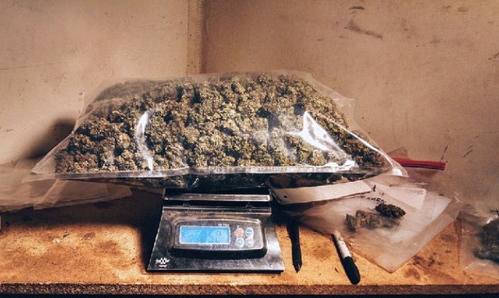 Молодий закарпатець збував канабіс навіть дітям?