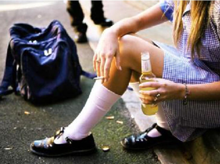 Закарпаття. Замість школи — "гульки" з алкоголем?