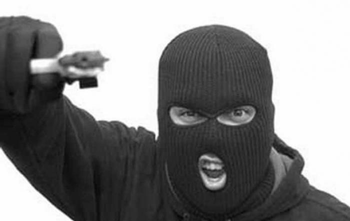 Розбій по-Хустськи: бізнесмена пограбували на 800 тис. гривень