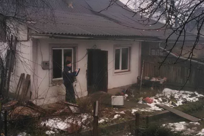 На тілі мертвого 45-річного закарпатця поліція виявила численні травми