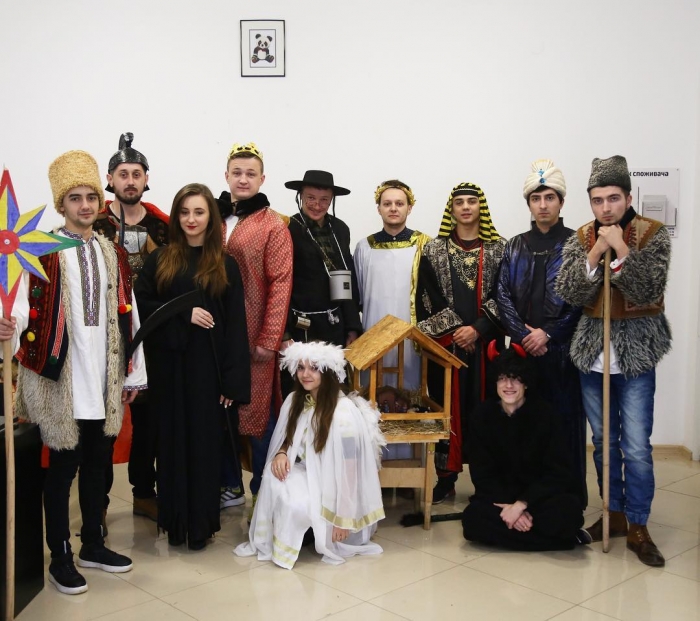 Закарпатська коляда дає надію на одужання хворим діткам