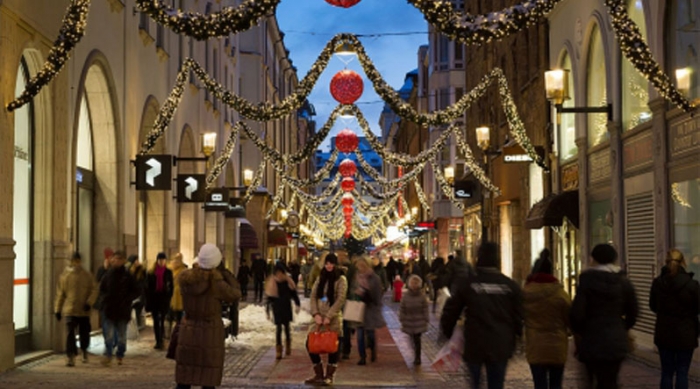 Закарпатці за кордоном на Старий Новий рік також збираються за сімейним столом