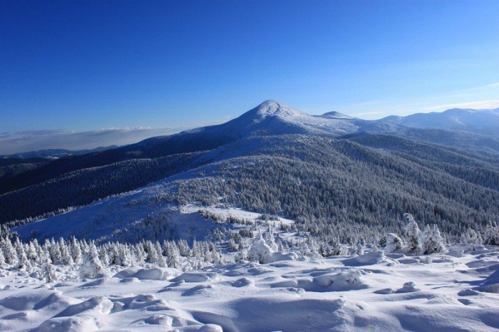Харківський "дует" заблукав у снігах на закарпатській Рахівщині