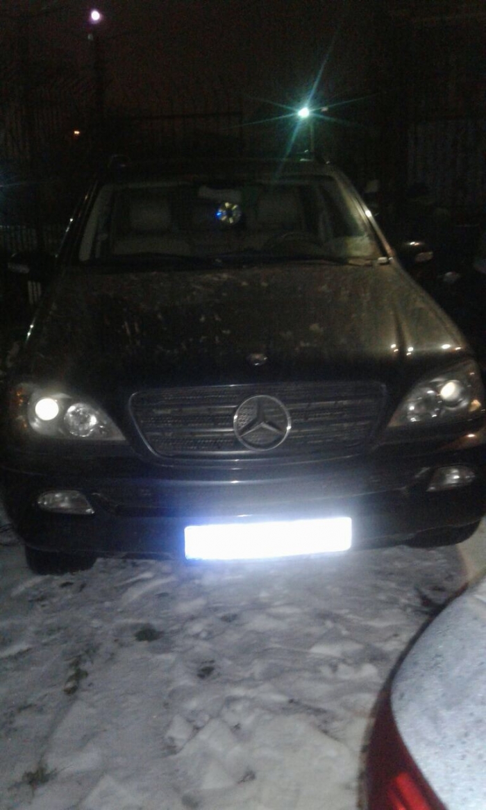 Розшукуваний Інтерполом "Мерседес" затримали на кордоні зі Словаччиною