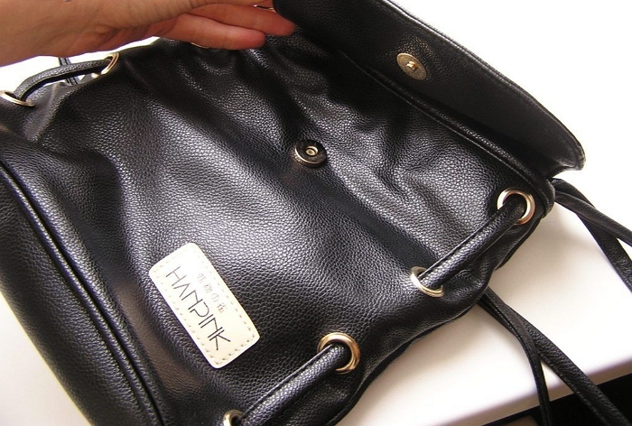 Безробітна мукачівка поцуплені євро витратила "на себе, рідну"!