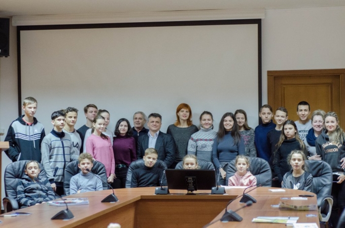 УжНУ зустрічав майбутніх абітурієнтів - учнів шкіл з Маріуполя