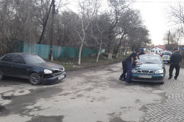 Один скоїв ДТП, інший віз на скутері дитину – на Закарпатті знову ловлять водіїв напідпитку