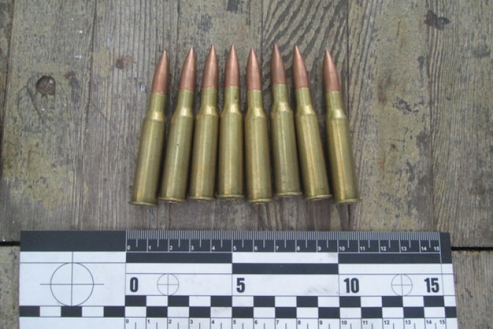 Ужгородські поліцейські вилучили в чоловіка набої до "калаша"