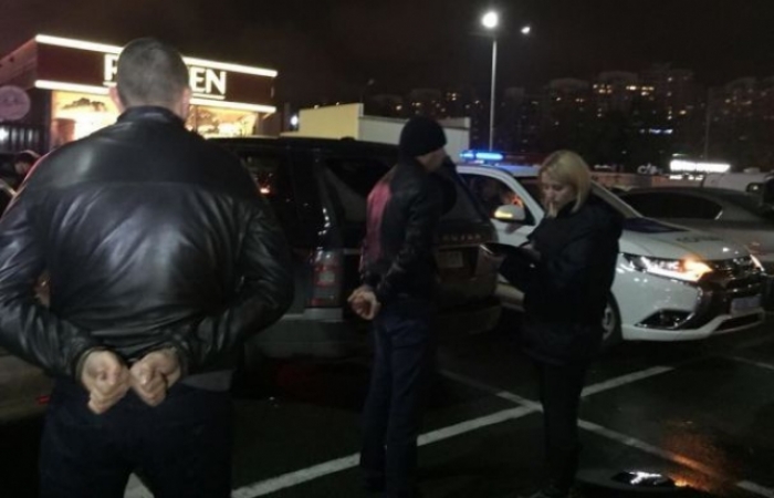 Мукачівці, яких у Києві впіймали з вибухівкою, ще 2 місяці сидітимуть в ізоляторі