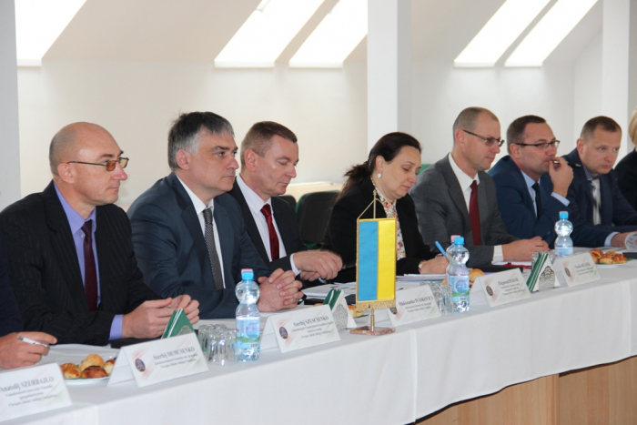 Від сьогодні закарпатські митники отримуватимуть від угорських колег важливу інформацію