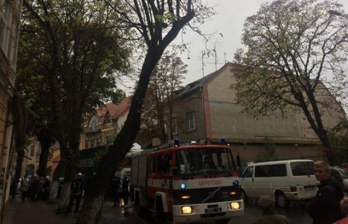 Будівля мерії мало не "пішла в небо" в райцентрі Закарпаття