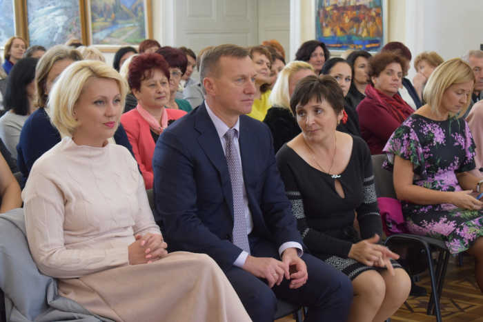 Ужгородських педагогів привітали із професійним святом – Днем працівника освіти