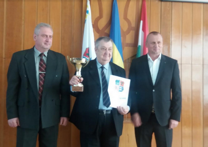 Вклонімося низько ветеранам Закарпаття та краянам похилого віку!