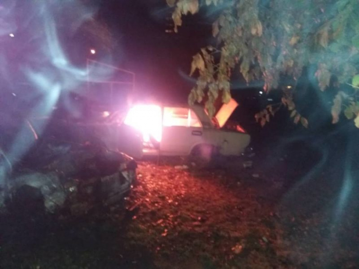 Нічне небо Ужгорода освітила автомобільна пожежа