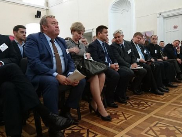 Клімкін: "Я категорично проти, щоби показувати на угорців пальцем як на зрадників"