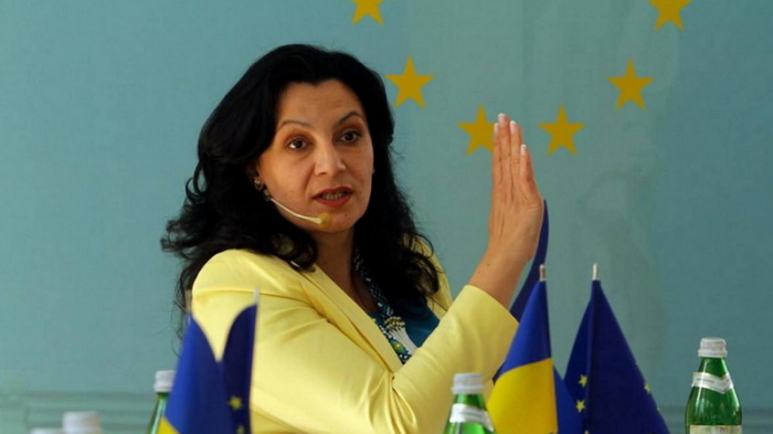 Наша землячка в уряді Гройсмана отримала цінний подарунок