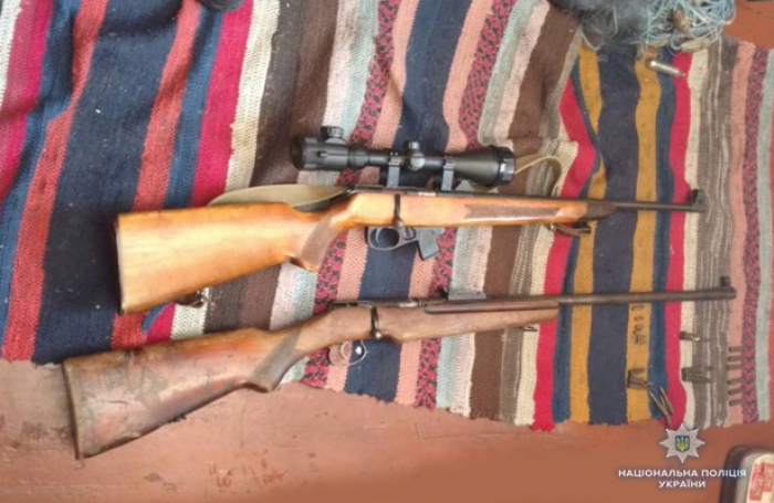 У мисливця-закарпатця через нехлюйство вкрали зброю з відчиненої автівки