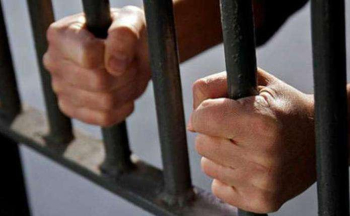 Маленький бойовий "арсенальчик" знайшла поліція вдома у жителя Мукачева