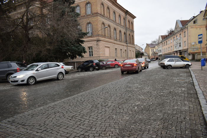 Завтра вулицю Панаса Мирного в Ужгороді перекриють – технічні роботи