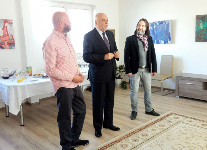 Закарпатський художник Ігор Луценко представив персональну виставку