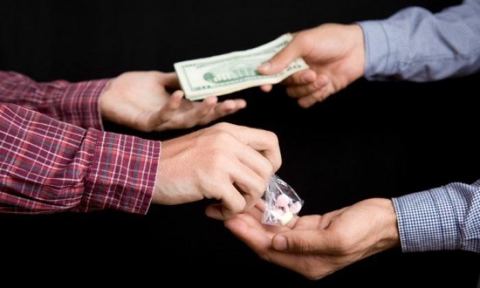 Закарпатця затримали безпосередньо при збуті метамфетаміну