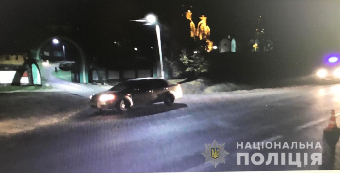 Смертельне ДТП у Мукачеві: поліція встановлює особу загиблого