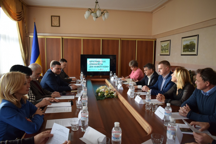 Розвиток кіноосвіти обговорили в Ужгороді за «круглим столом»